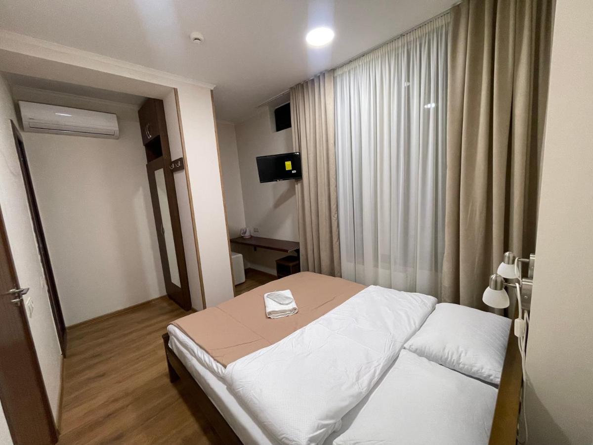 Art Family Hotel Tbiliszi Szoba fotó