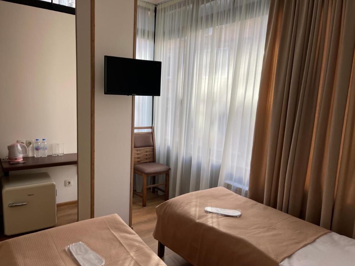 Art Family Hotel Tbiliszi Szoba fotó