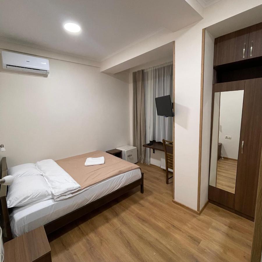 Art Family Hotel Tbiliszi Kültér fotó