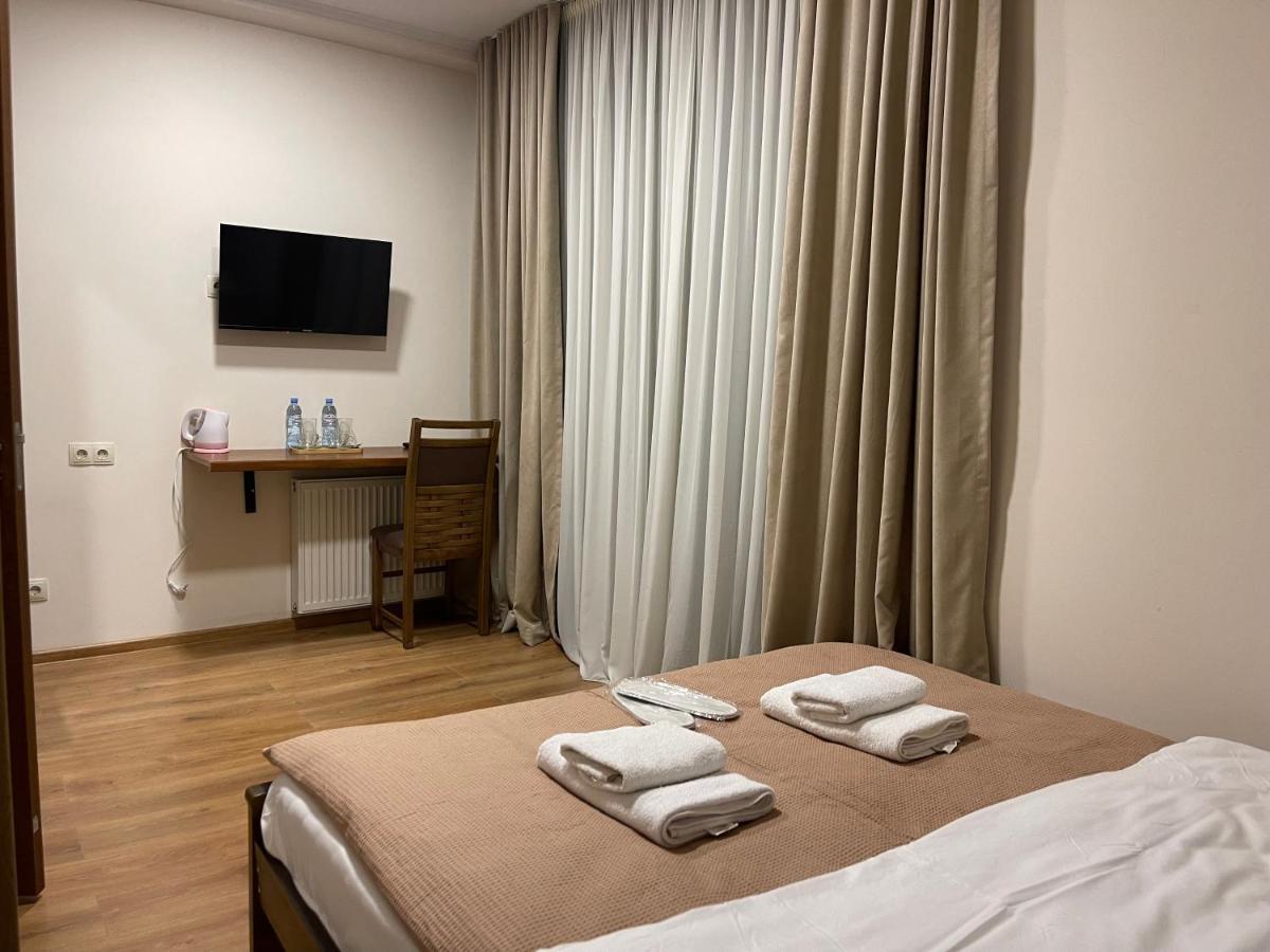 Art Family Hotel Tbiliszi Kültér fotó