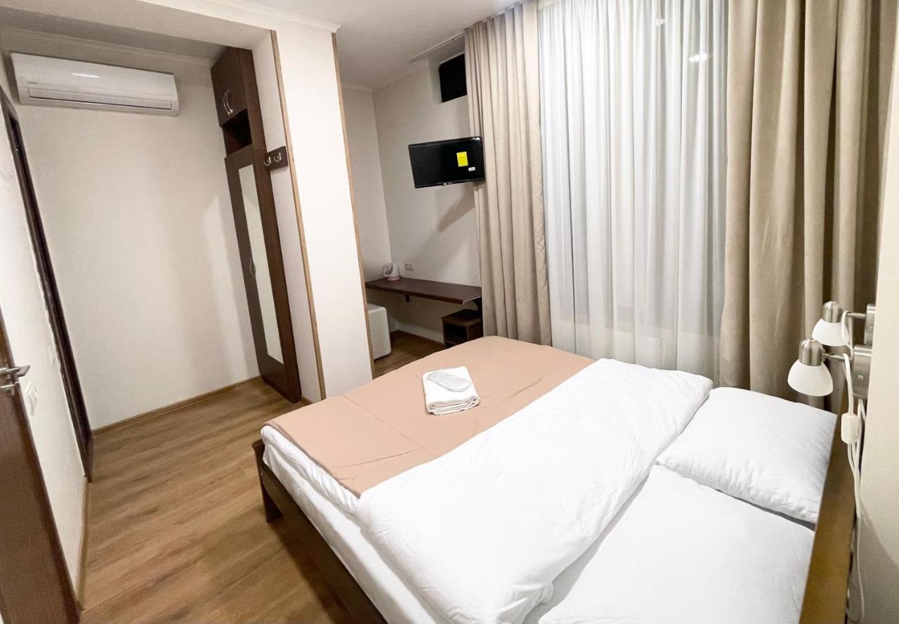 Art Family Hotel Tbiliszi Kültér fotó